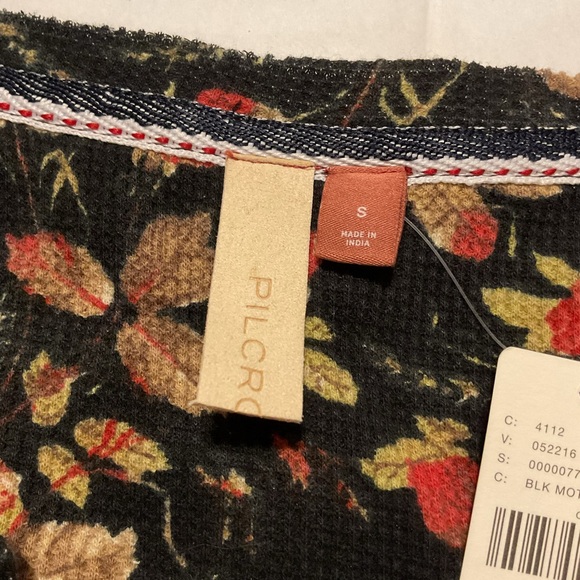 Pilcro Anth Split Neck Top Floral Print Long Sleeves - Picture 6 of 9